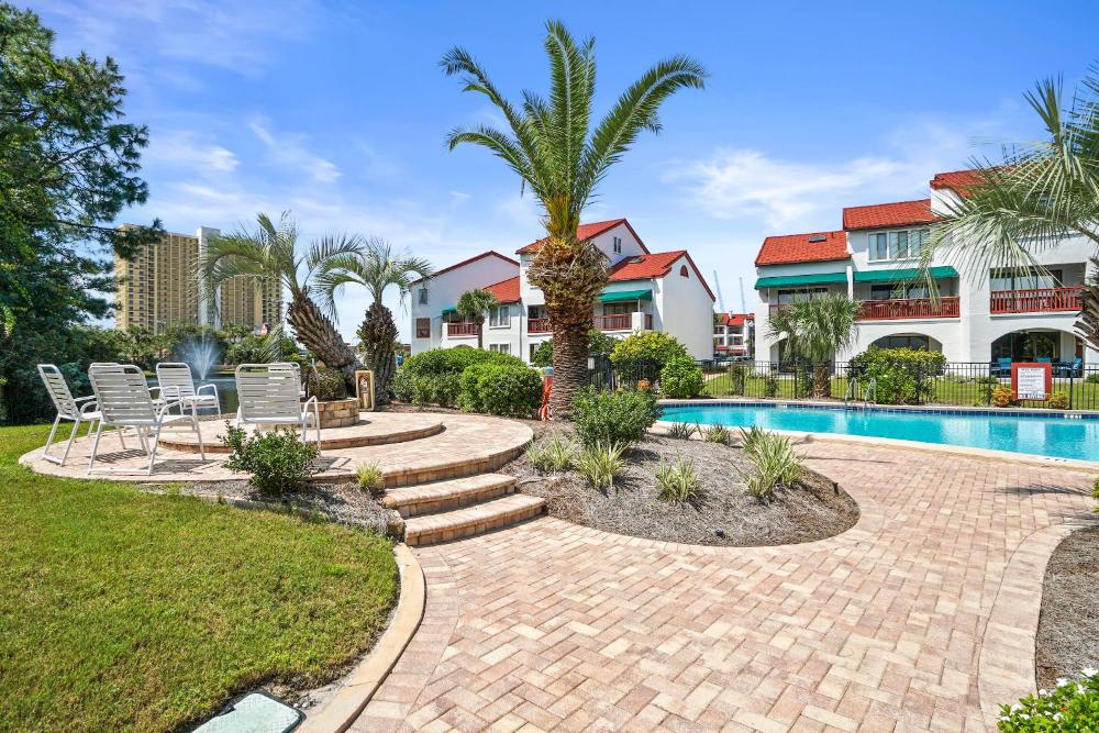 St Thomas Square by Panhandle Getaways